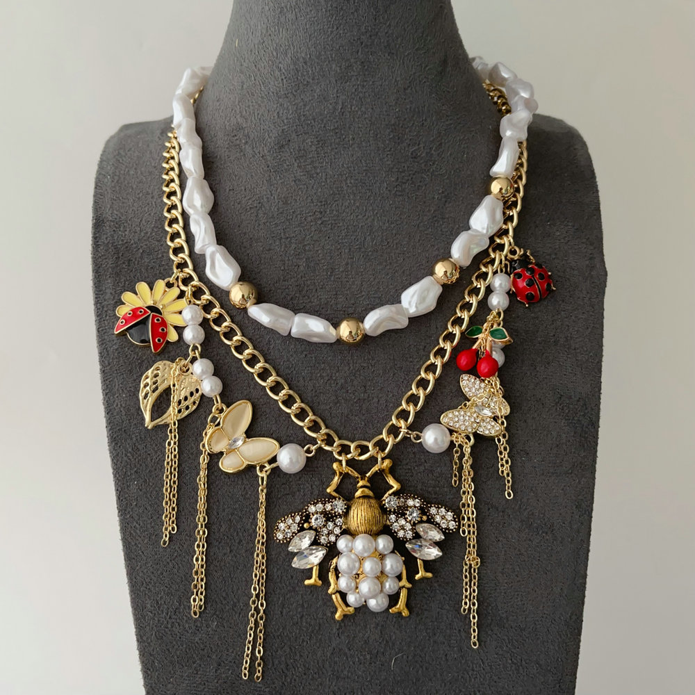 Bee charm layer necklace