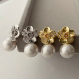 Flower pearl earrrings