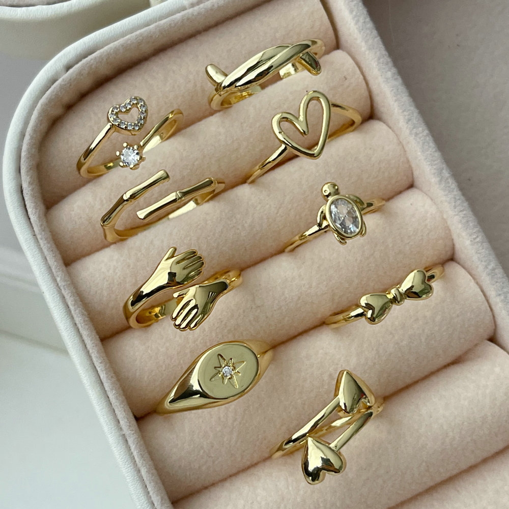 Solid heart flower ring