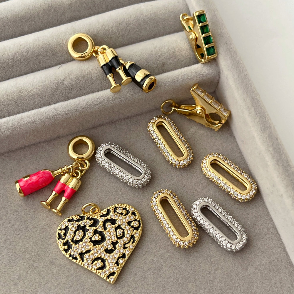 Pin heart charm