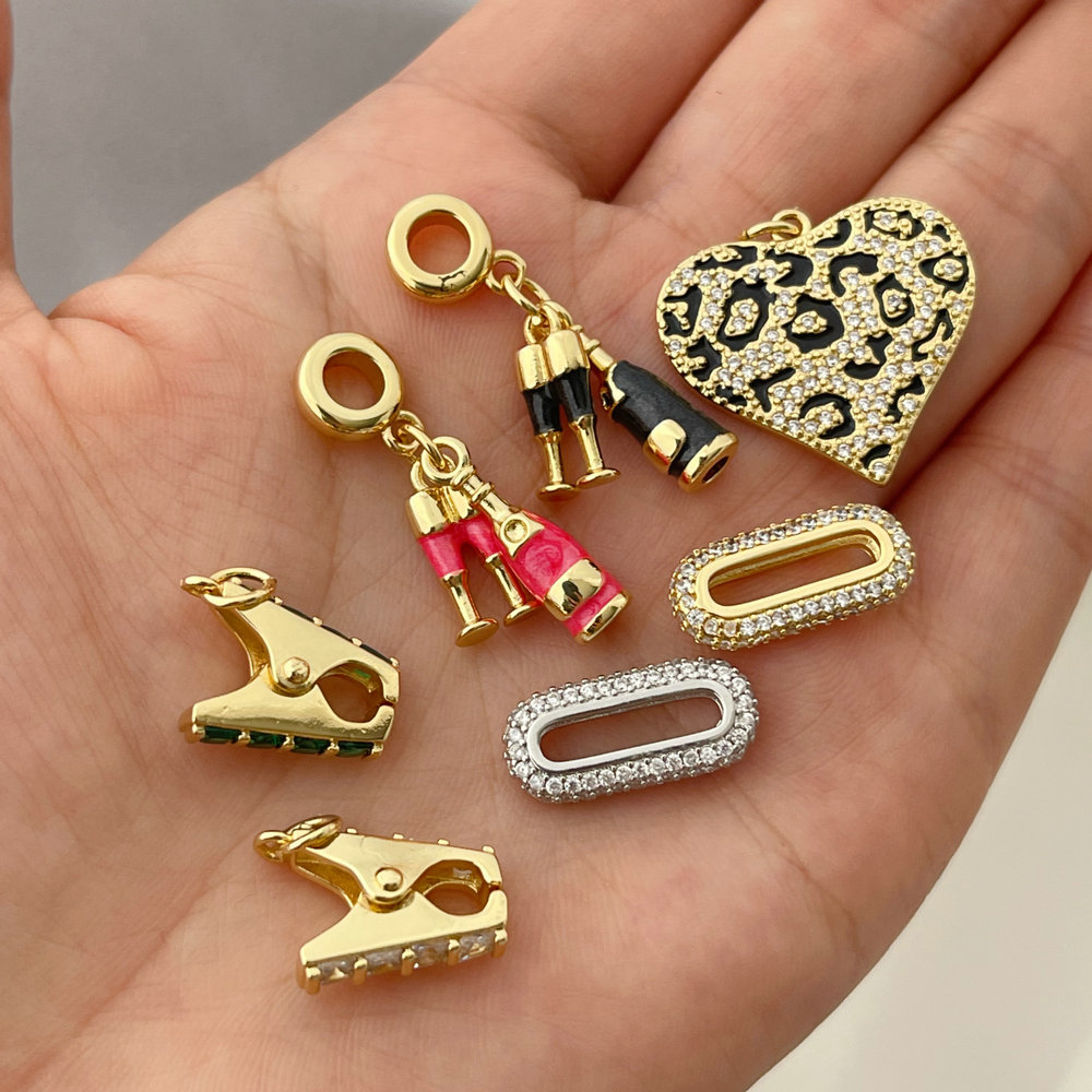 Pin heart charm