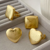 Metal heart sqaure ring
