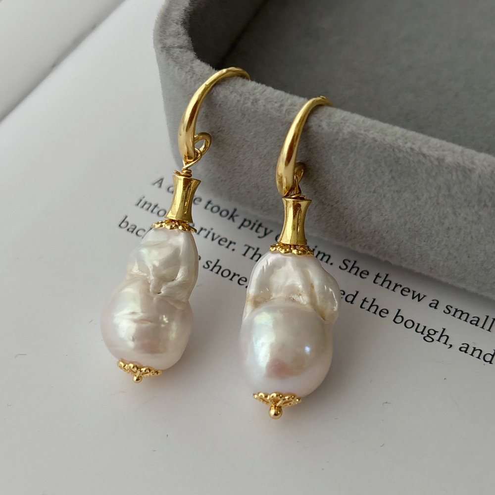 Baroque earrings