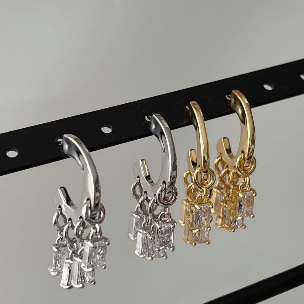 Zircon charm earrings