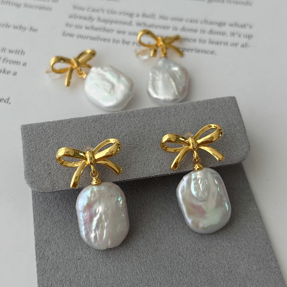 Fresh water sqaure pearl earrings