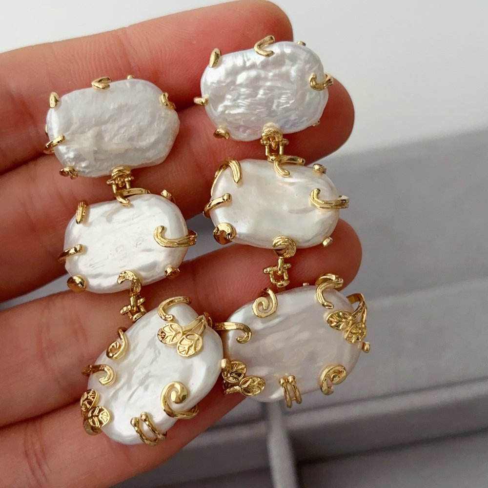 Fresh water pearl earrings
