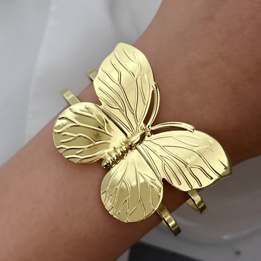 Chunky butterfly cuff