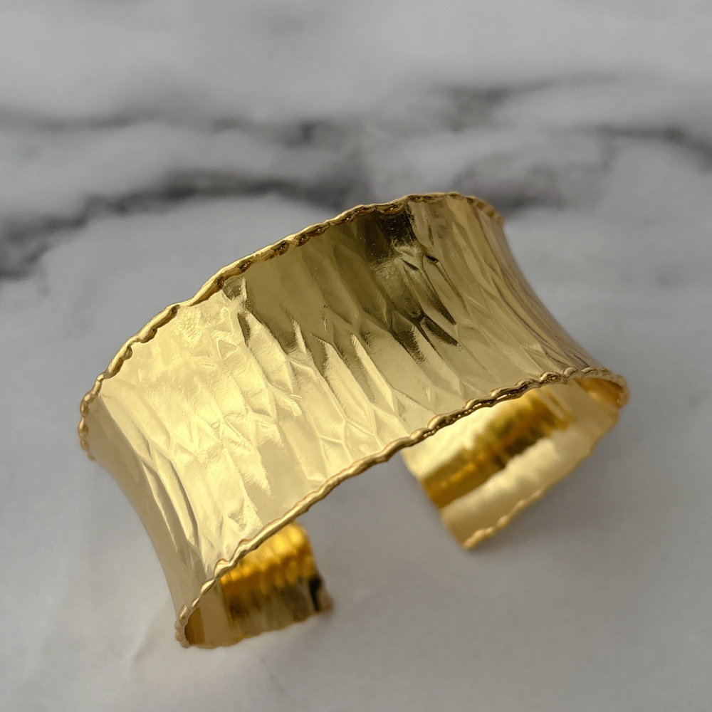 Metal cuff