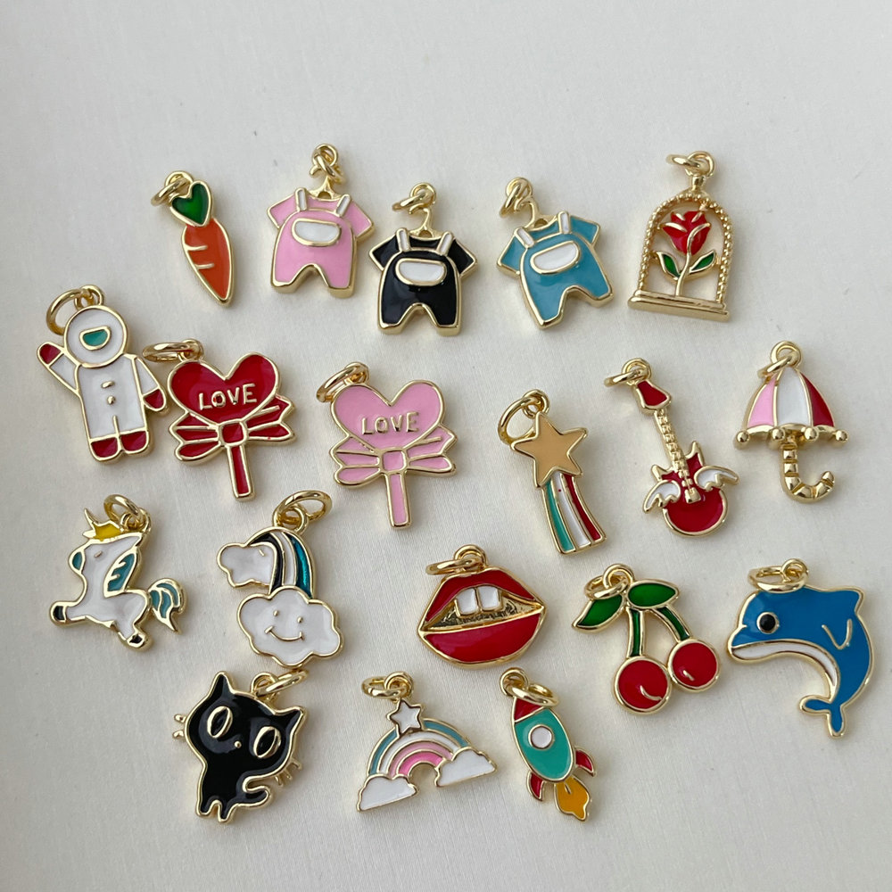 Enamel cute charm
