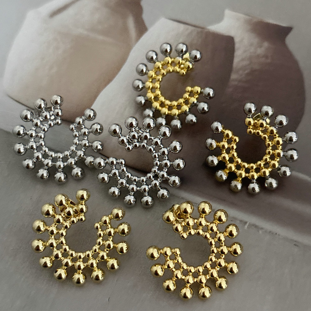 Ball earrings