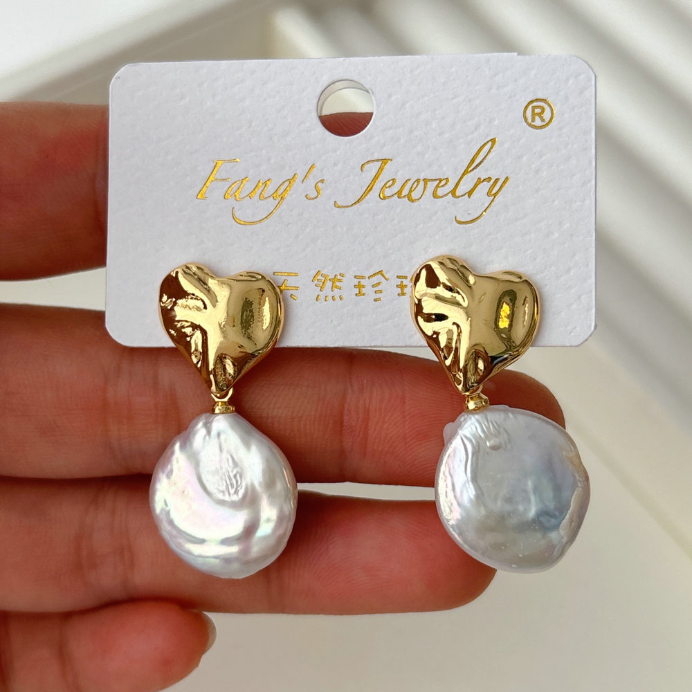 Fresh water pearl earrings