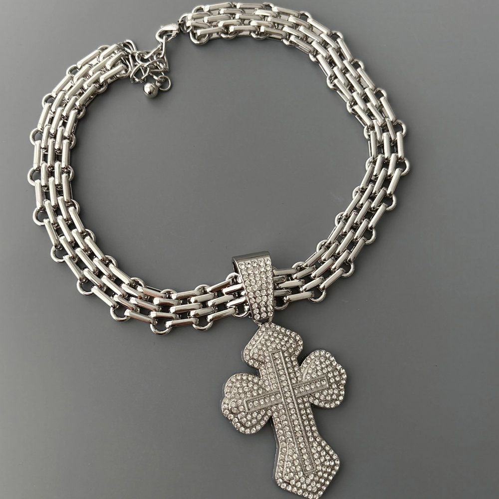 Cuban chain cross pendant necklace