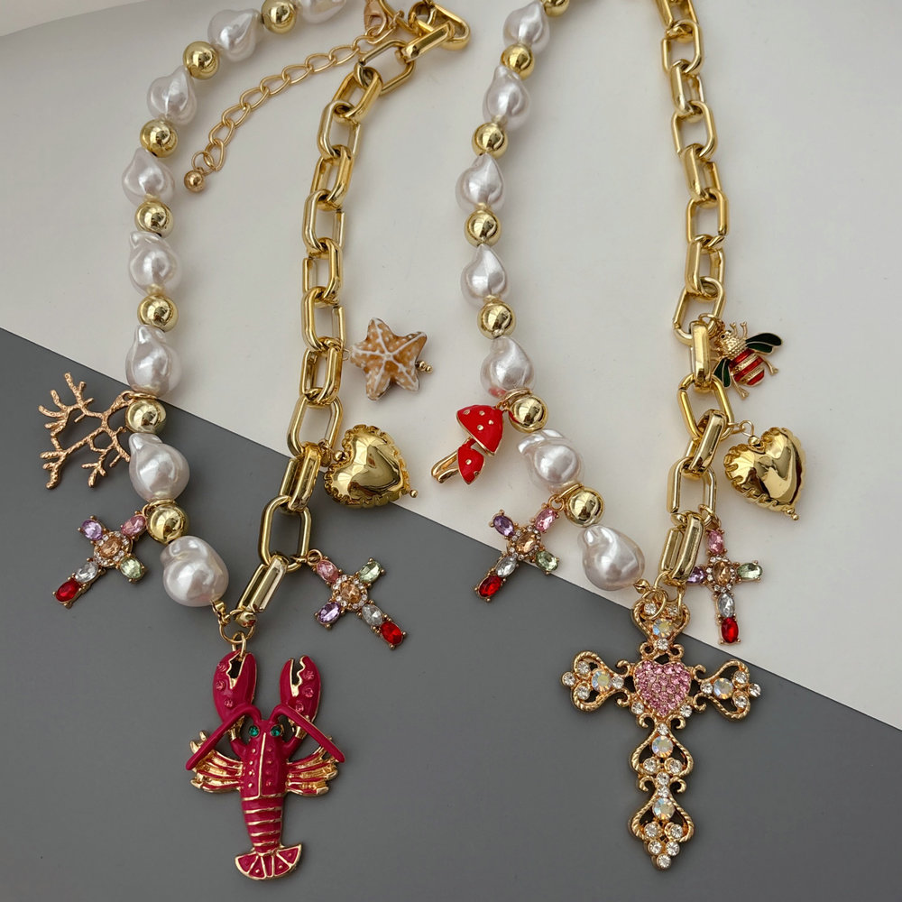 Chunky cross pendant necklace