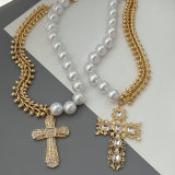 Cross pendant necklace