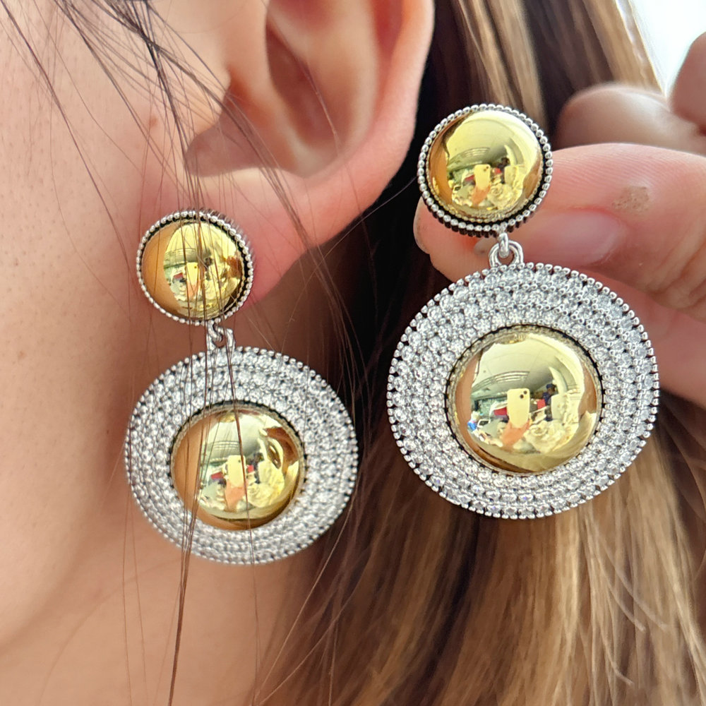 Two tone drop round earrings
