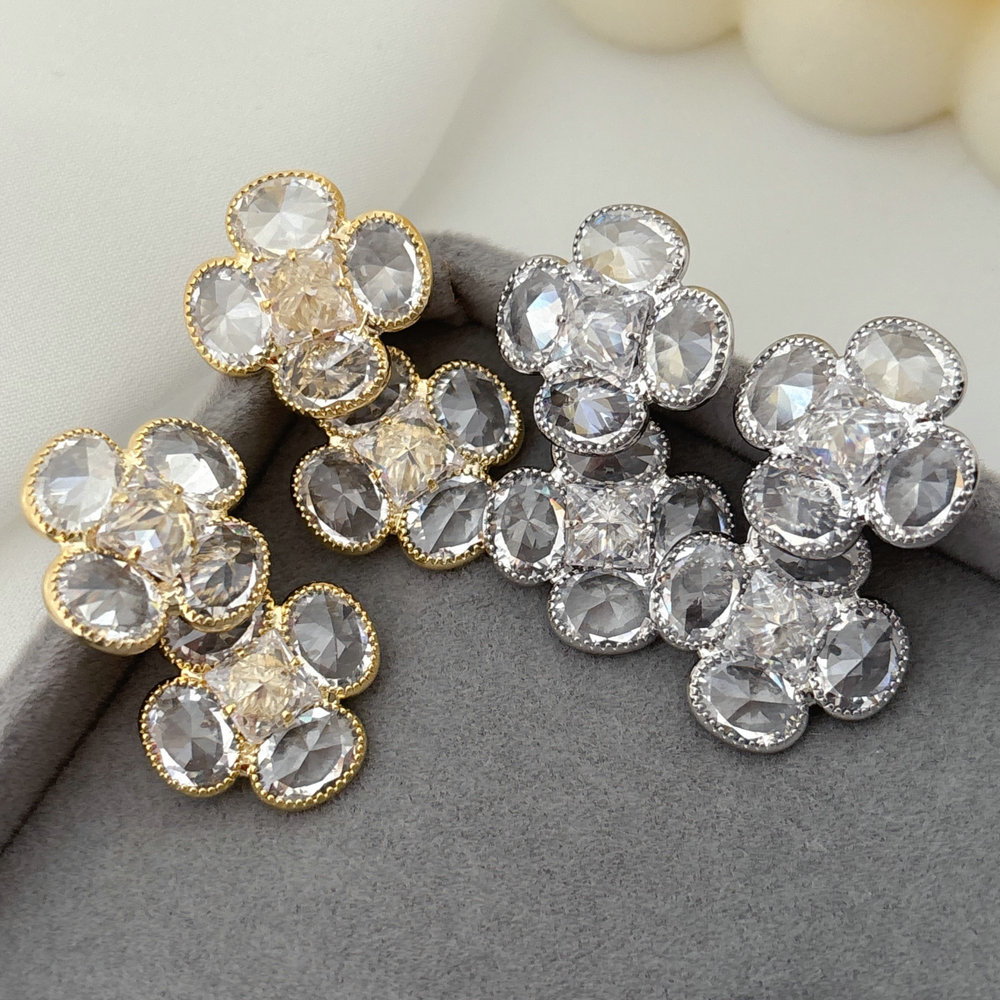 Crystal flower earrings