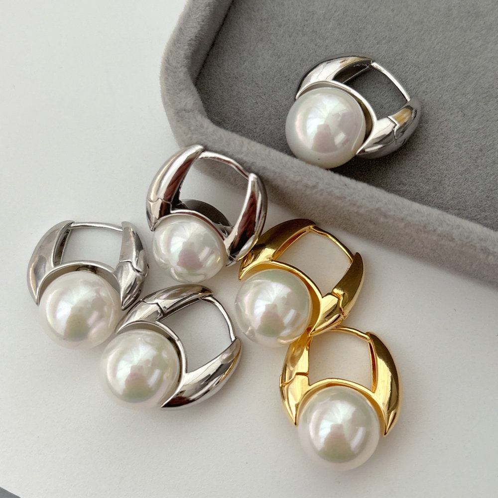 Pearl earrings