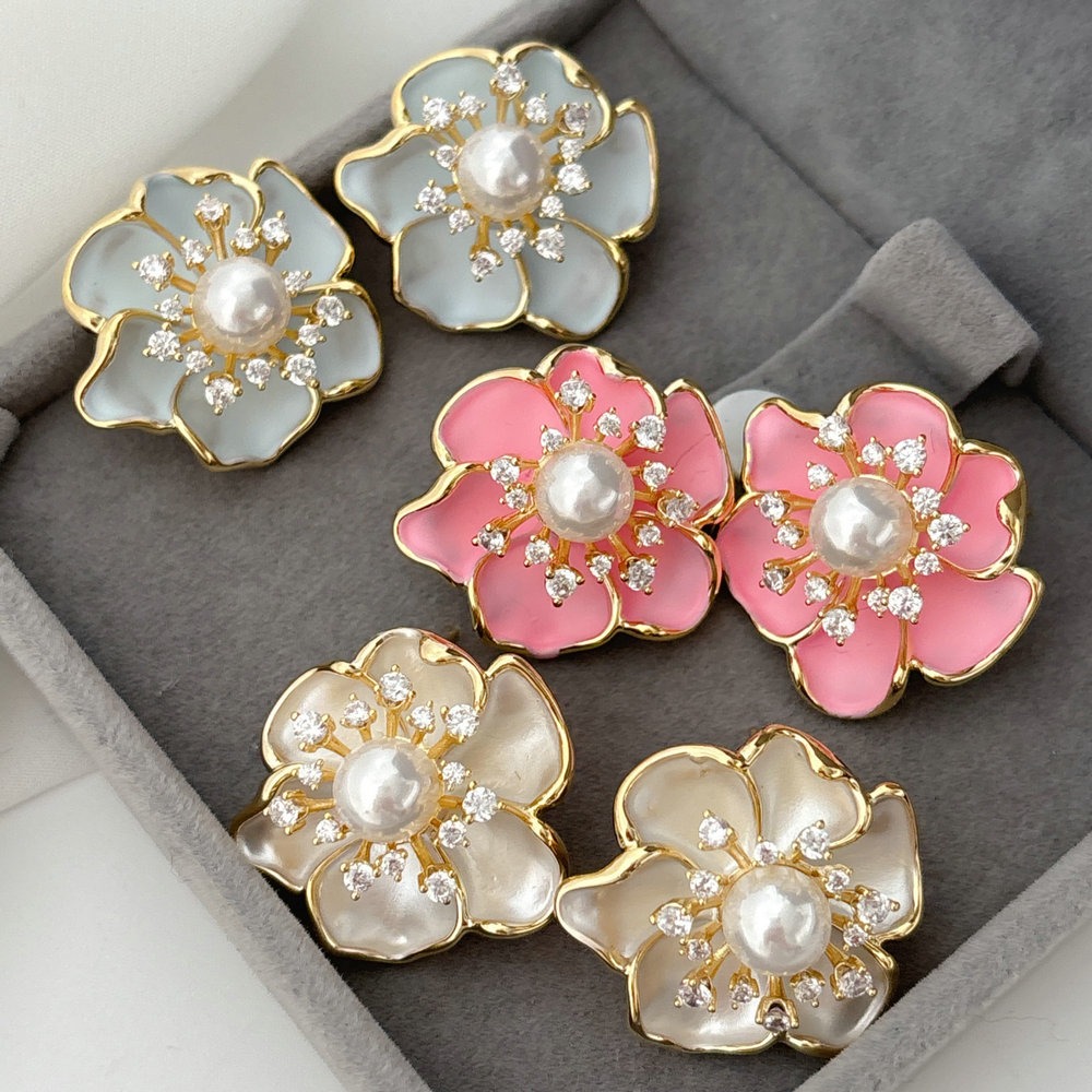 Enamel flower earrings