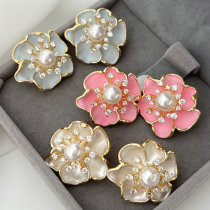 Enamel flower earrings