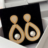 Teardrop pearl earrings