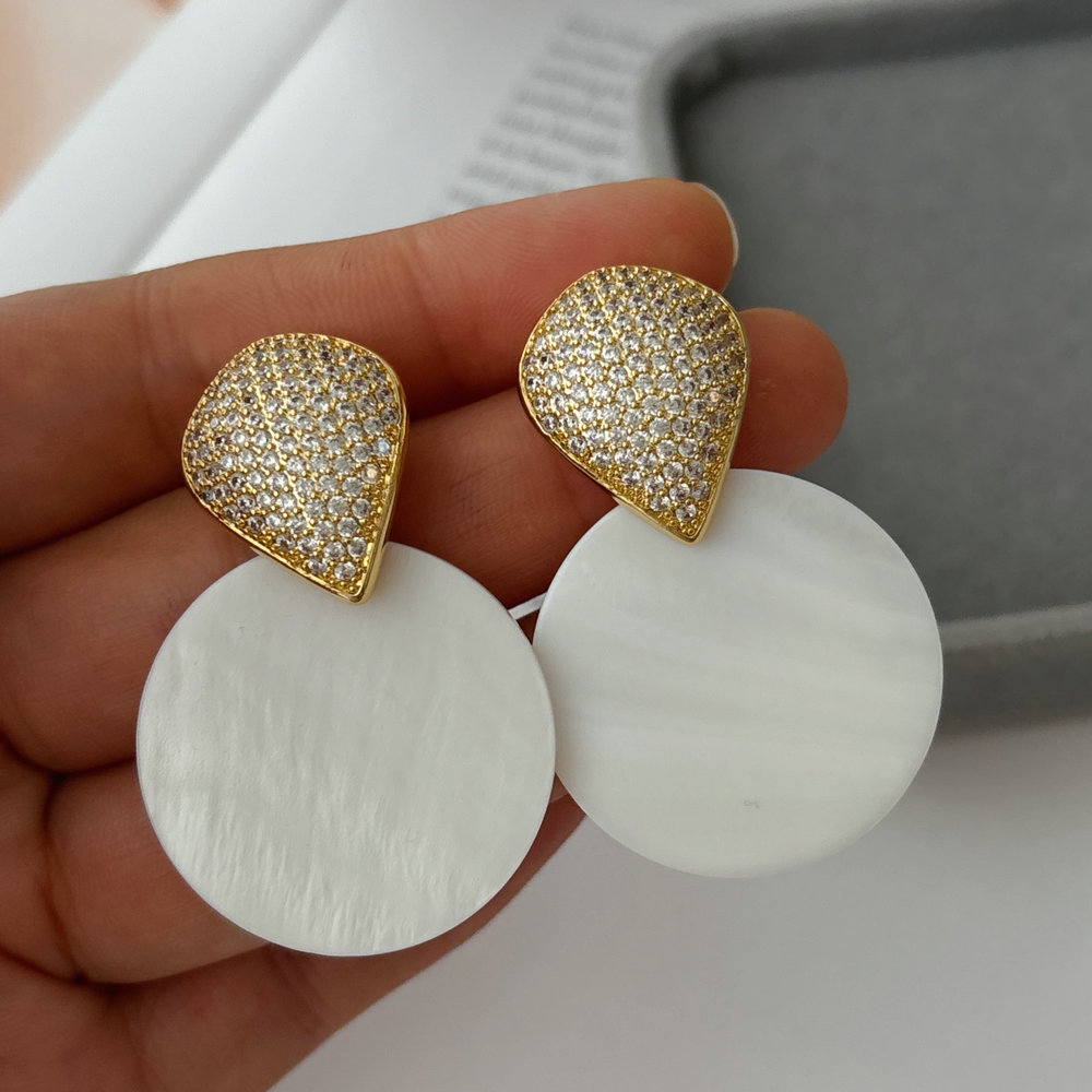 Shell earrings