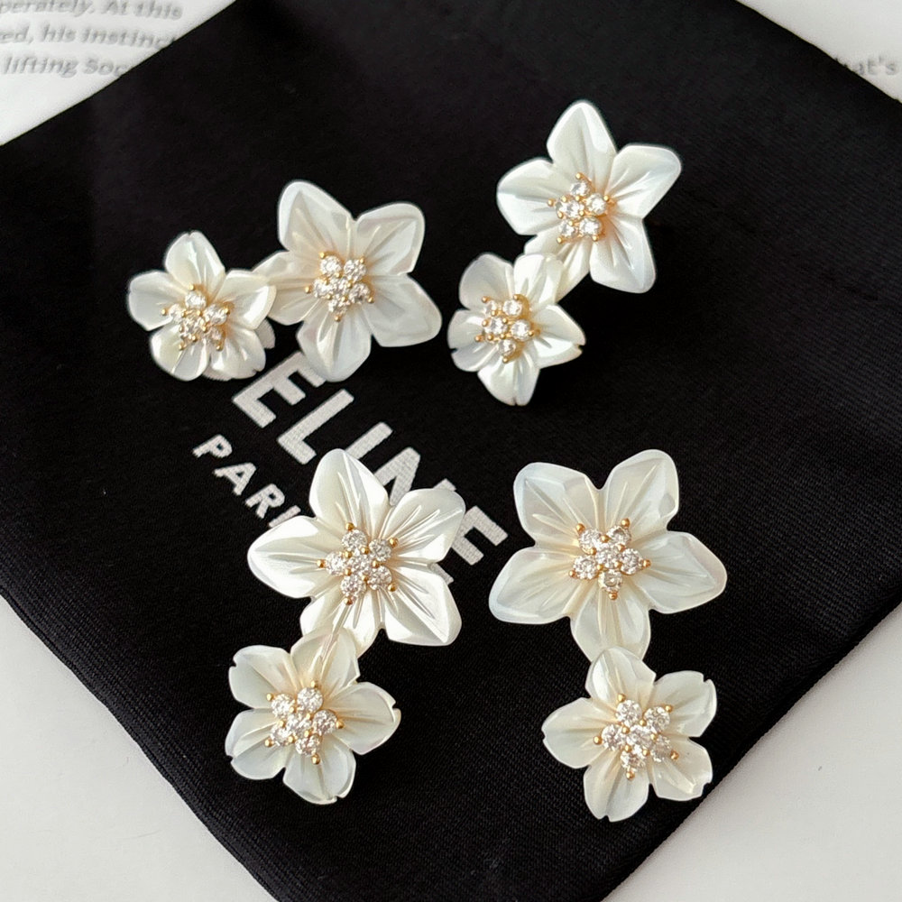 Shell flower earrings