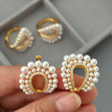 U shape pearl earrings