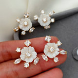 Mop shell flower earrings