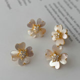 Small shell flower earrings