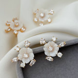 Mop shell flower earrings