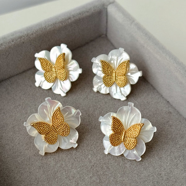 Shell flower earrings