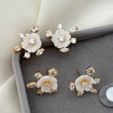 Mop shell flower earrings