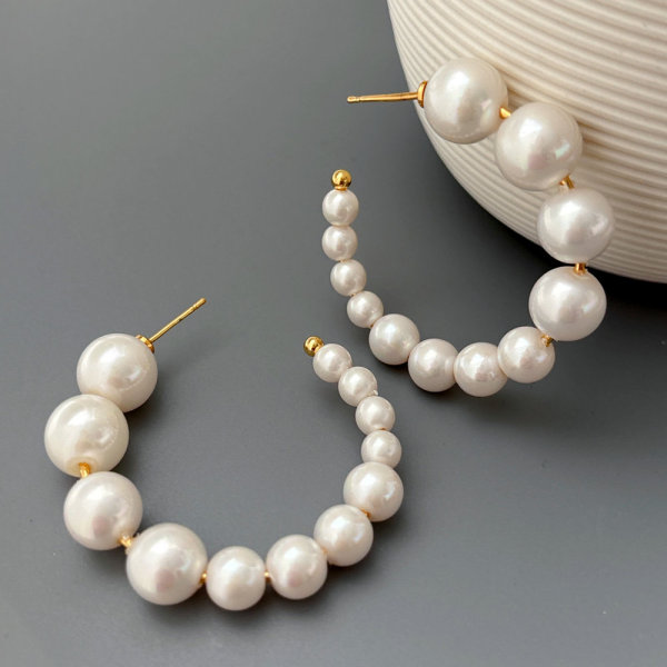 Pearl hoop