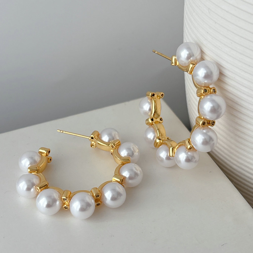 Pearl hoop
