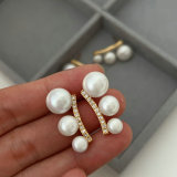 Simple pearl earrings