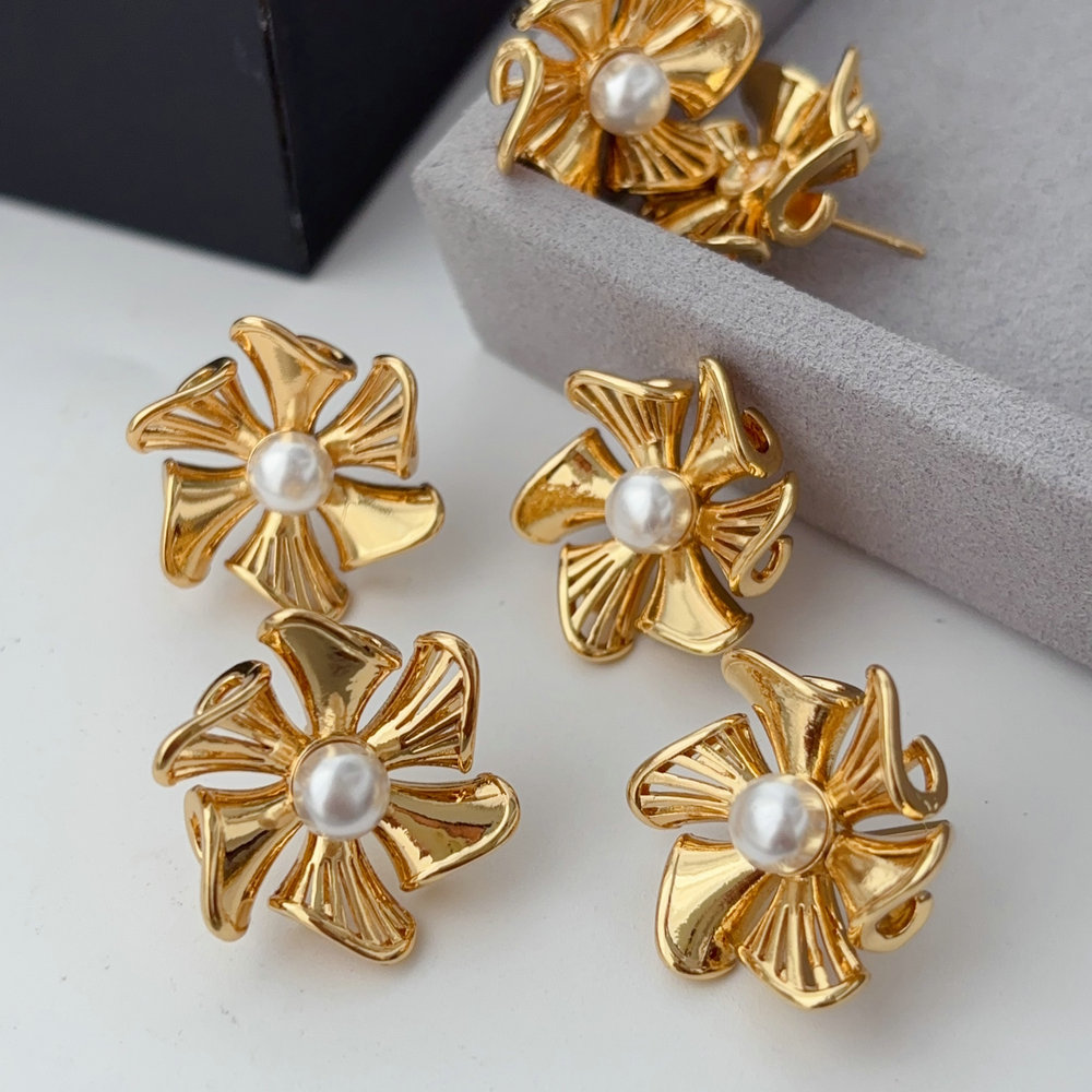 Flower earrings