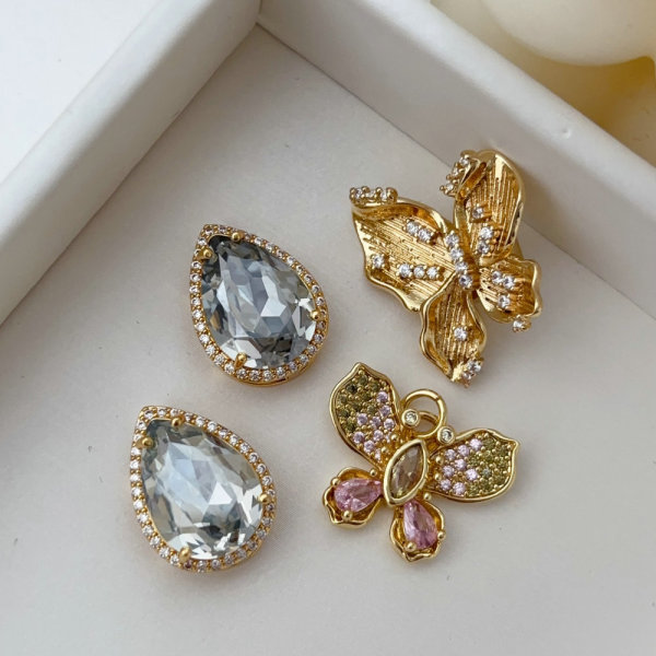 Crystal charm
