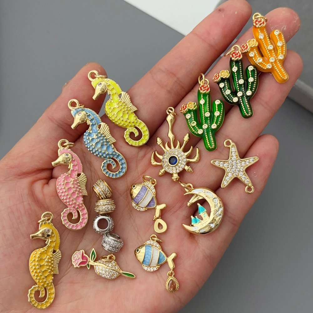 Sea horse pendant