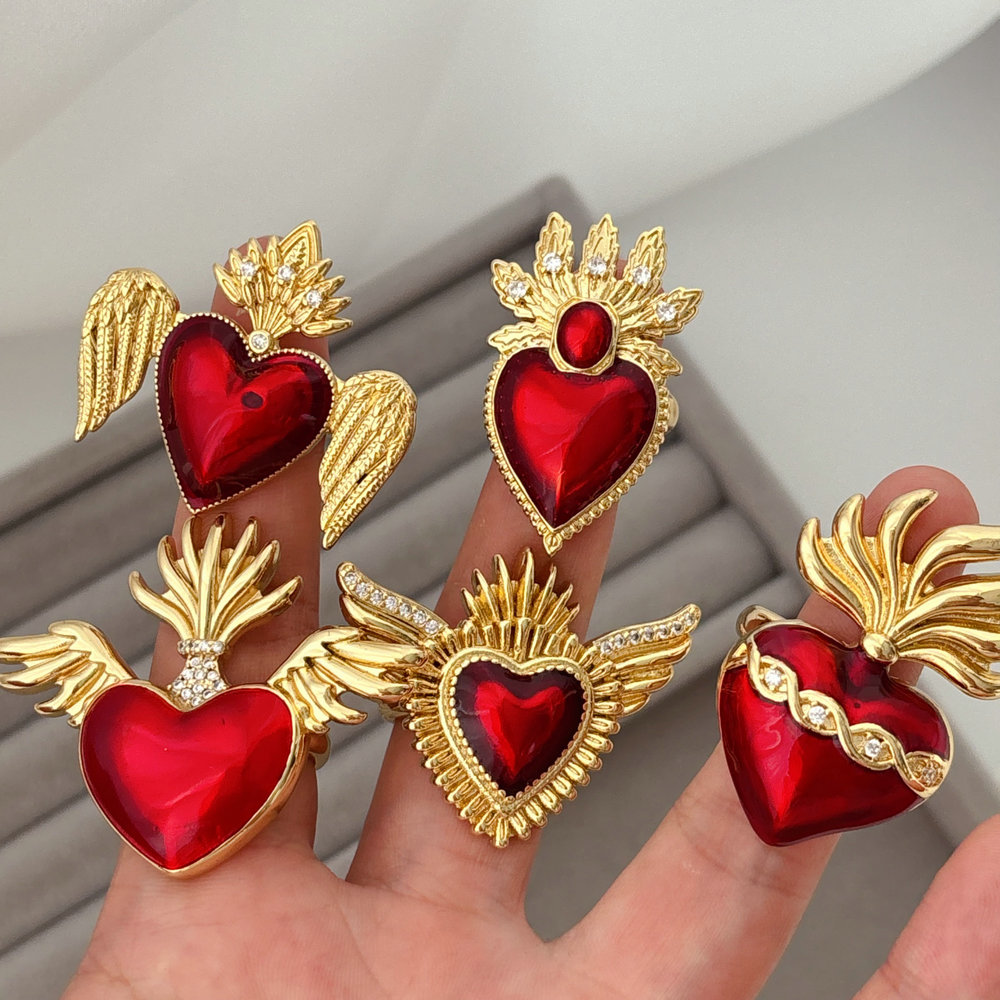 Red enamel ring