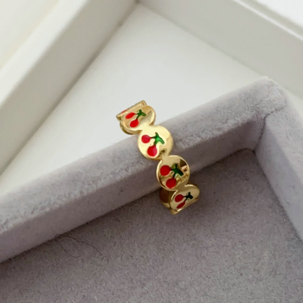 Cherry ring