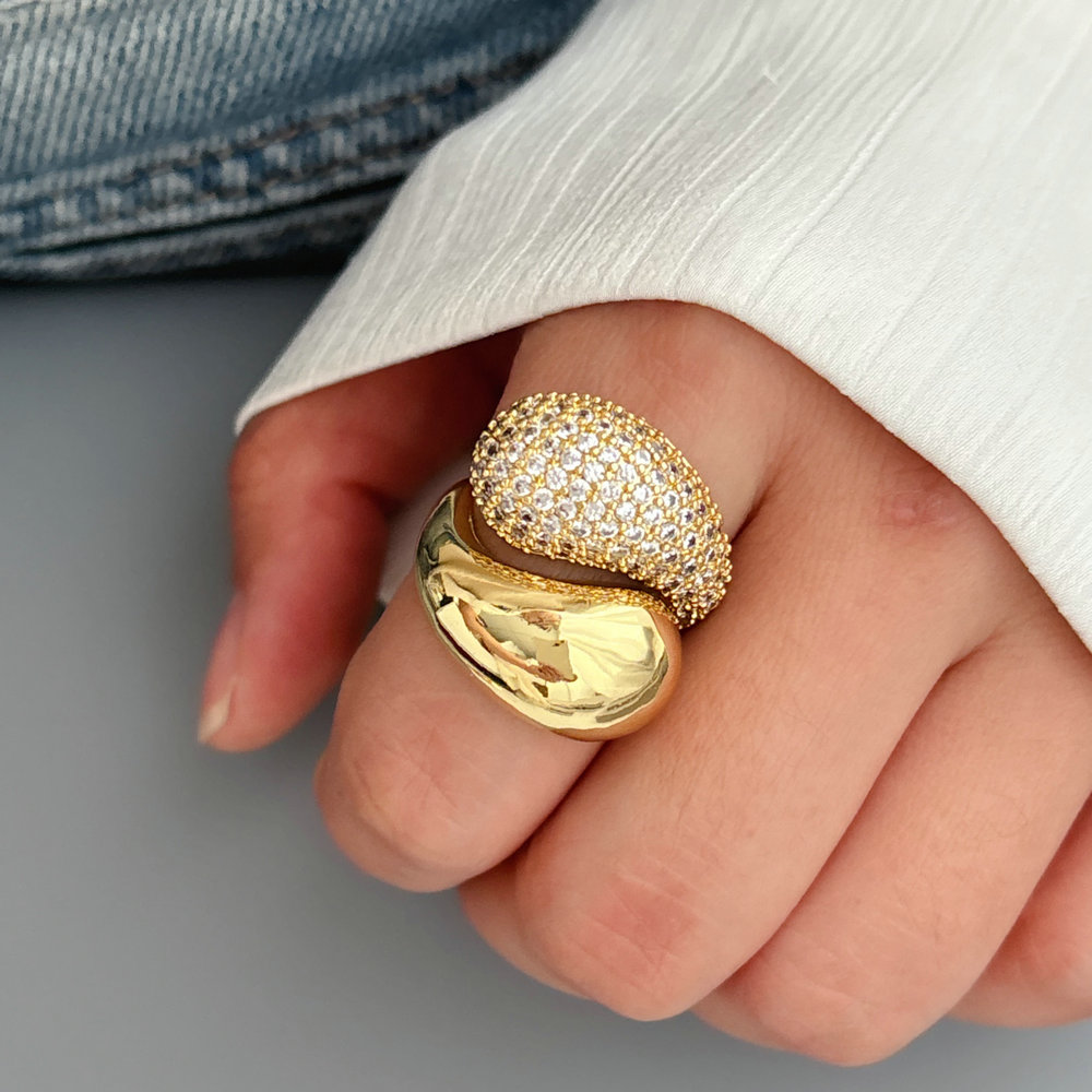 Pave cross ring