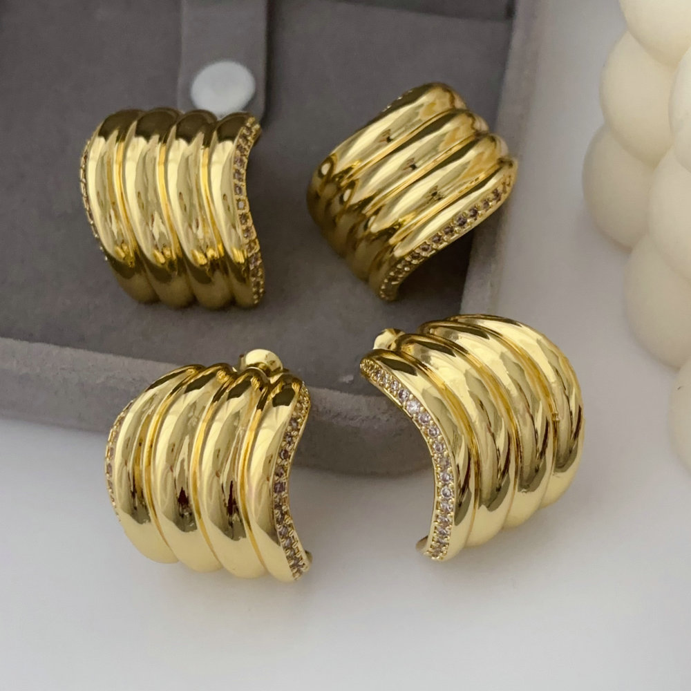 Pave zircon wave earrings
