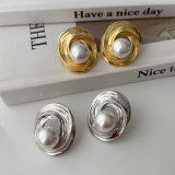 Simple pearl earrings