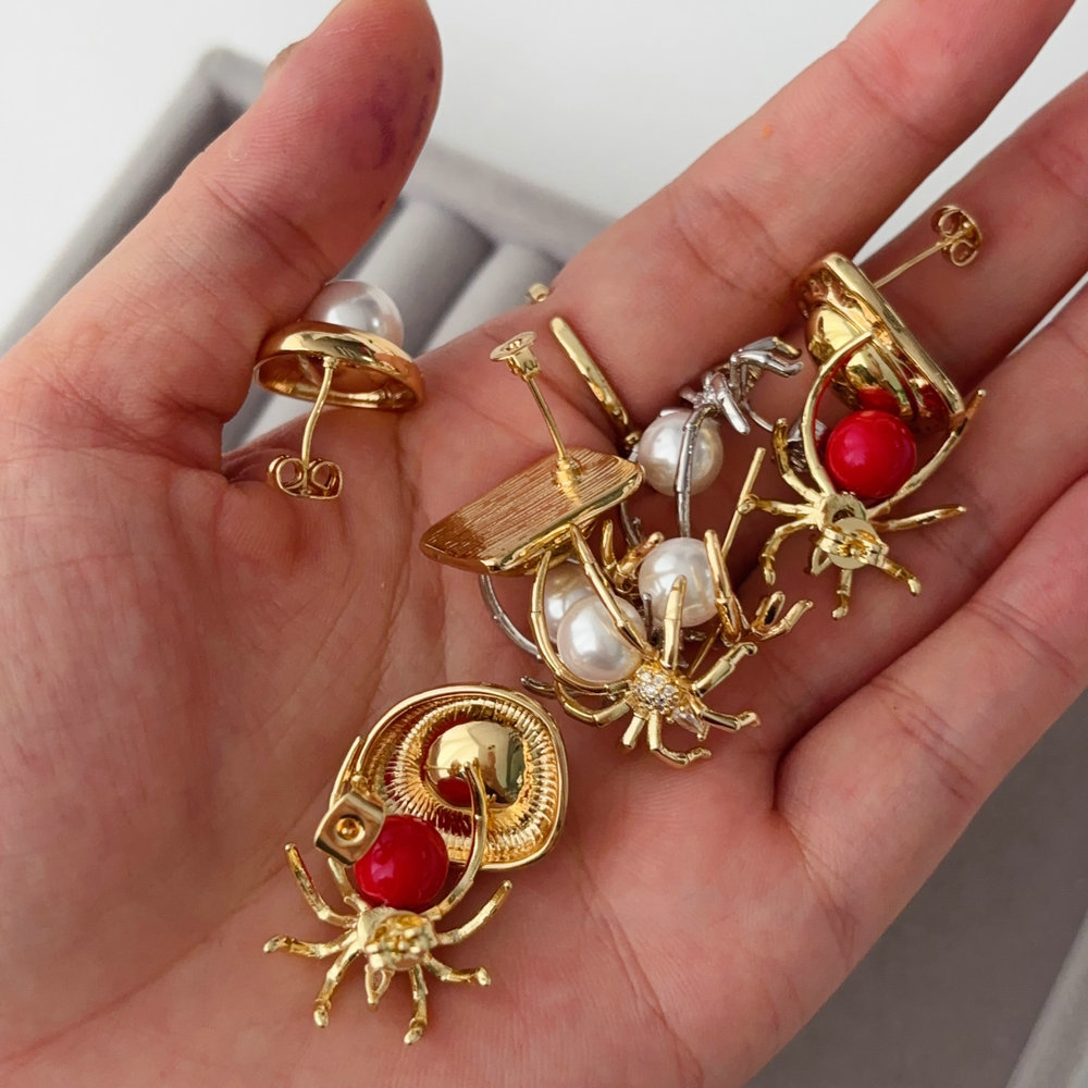 Spider earrings