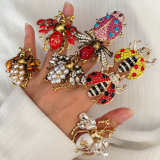 Inset bee ring