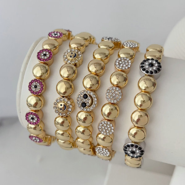 Elastic eye bracelet