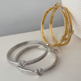 Pave knot hoop