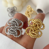 Chunky chain twsit ring