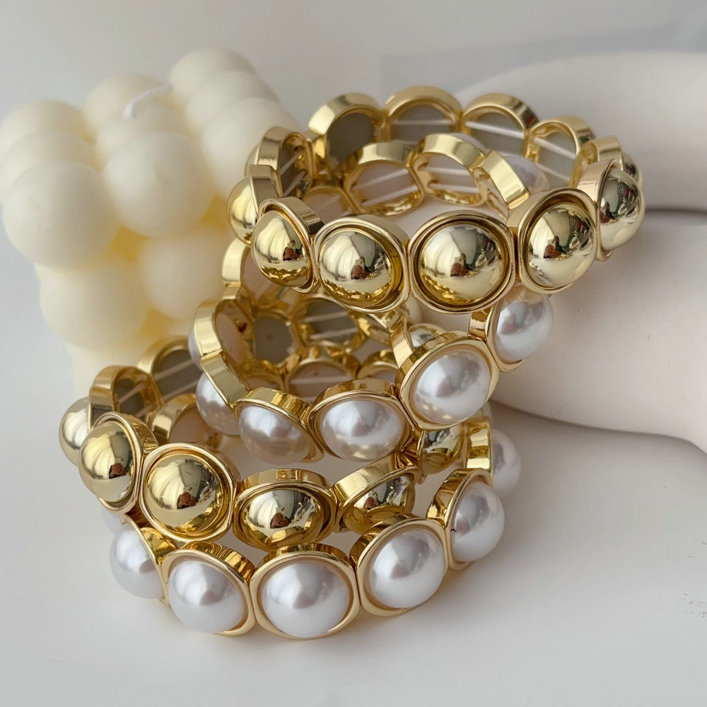 Elstic pearl bracelet
