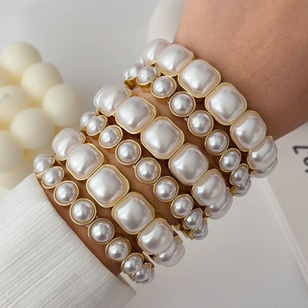Elstic pearl bracelet